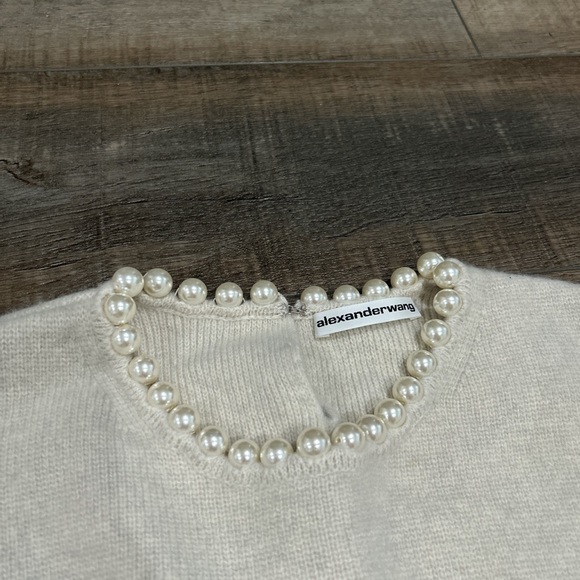 Alexander Wang pearl necklace cashmere blend crew neck sweater with open back - Picture 6 of 8